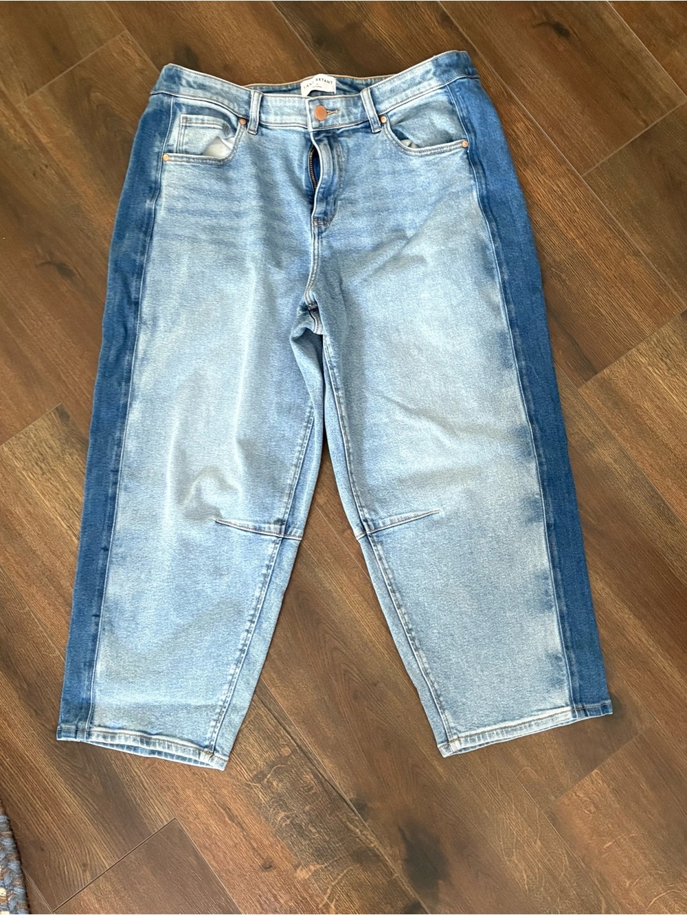 EUC Lane Bryant Two Toned Barrel jeans.